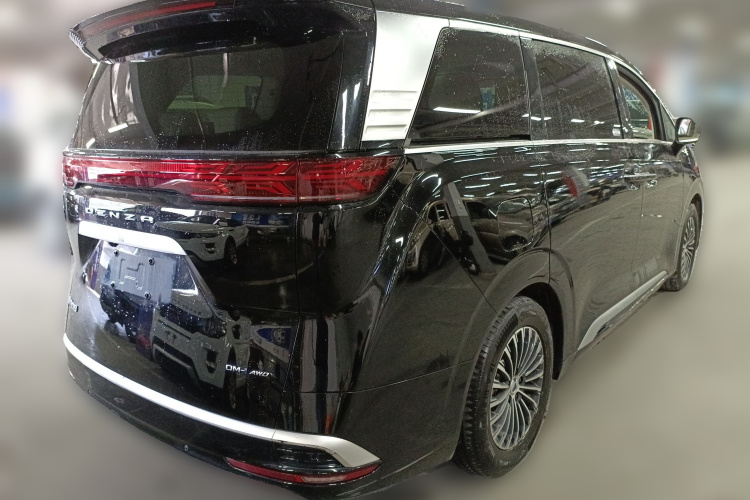 腾势D9 2022款 DM-i 970 四驱尊荣型车身外观7