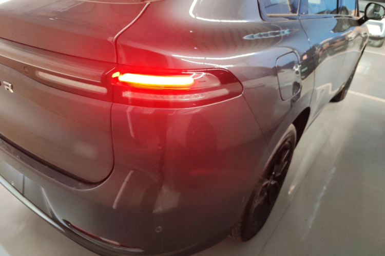 零跑汽车 零跑C10 2024款 210激光雷达版车身外观9