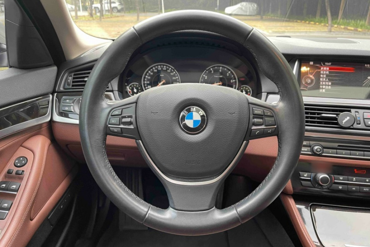 宝马5系 2017款 525Li 领先型中控内饰7003