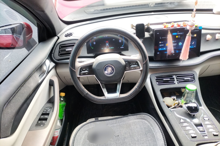 比亚迪 秦PLUS 2023款 冠军版 DM-i 55KM领先型中控内饰13