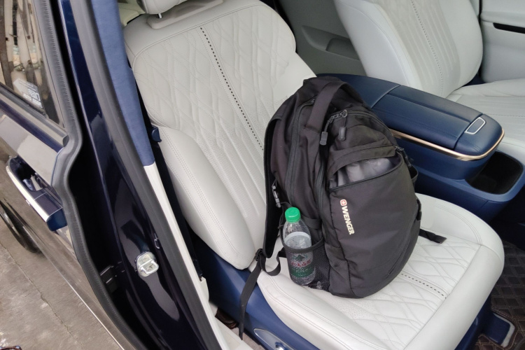 别克GL8 2020款 Avenir艾维亚 四座尊礼版局部细节41