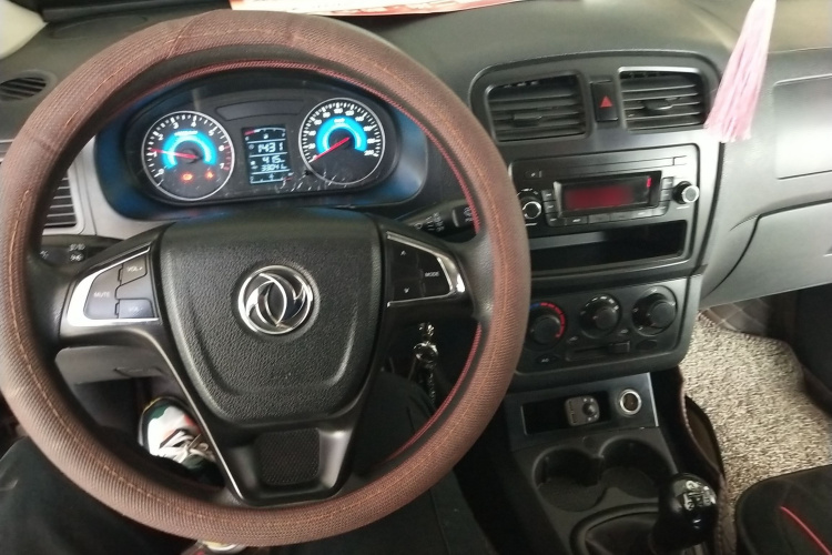 东风风光 风光330 2019款 1.5L手动实用型II 国VI中控内饰12