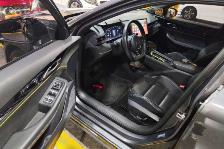 领克03 2023款 2.0TD DCT劲Pro中控内饰20