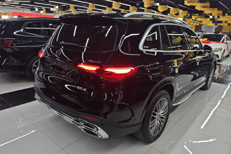 奔驰GLC 2024款 改款 GLC 300 L 4MATIC 动感型 5座车身外观7