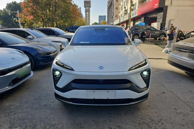 蔚来EC6 2020款 605KM 运动版车身外观2