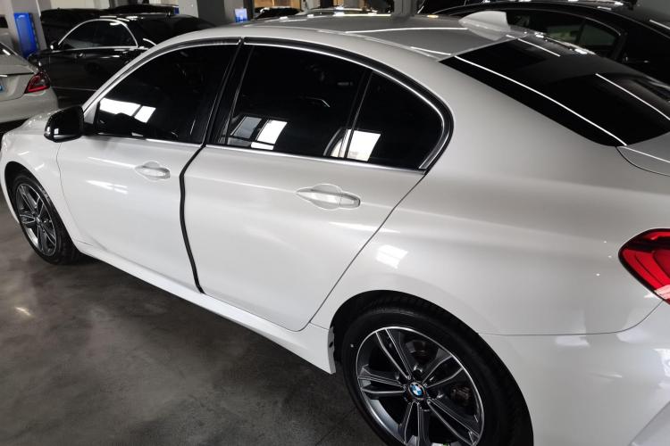 宝马1系 2021款 改款 120i M运动版车身外观6003