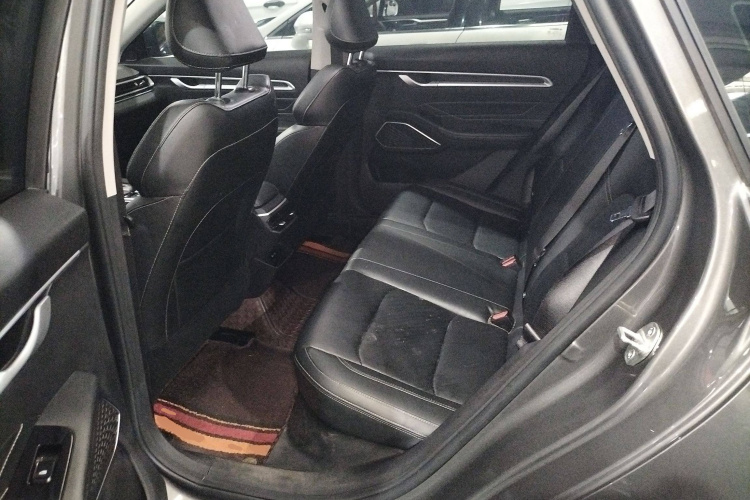 吉利汽车 帝豪 2023款 第4代冠军版 1.5L CVT尊贵型中控内饰7004