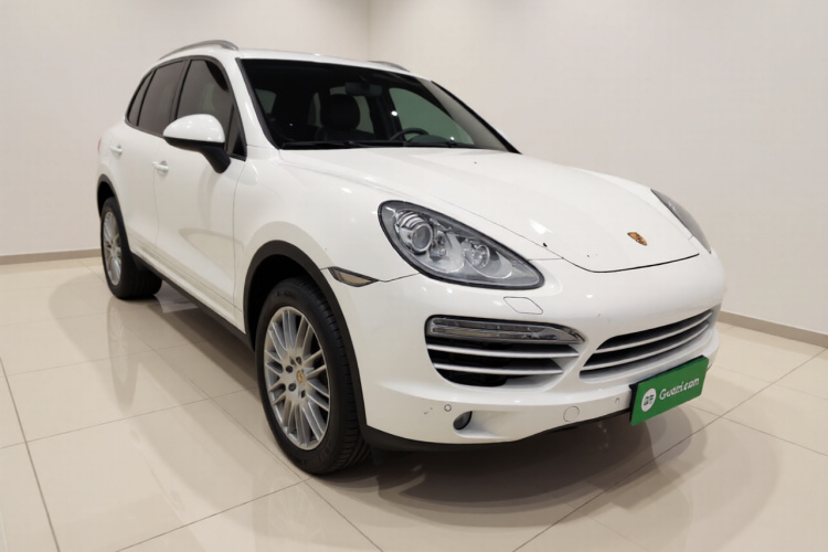 保时捷 2014款 Cayenne Platinum Edition 3.0T车身外观3