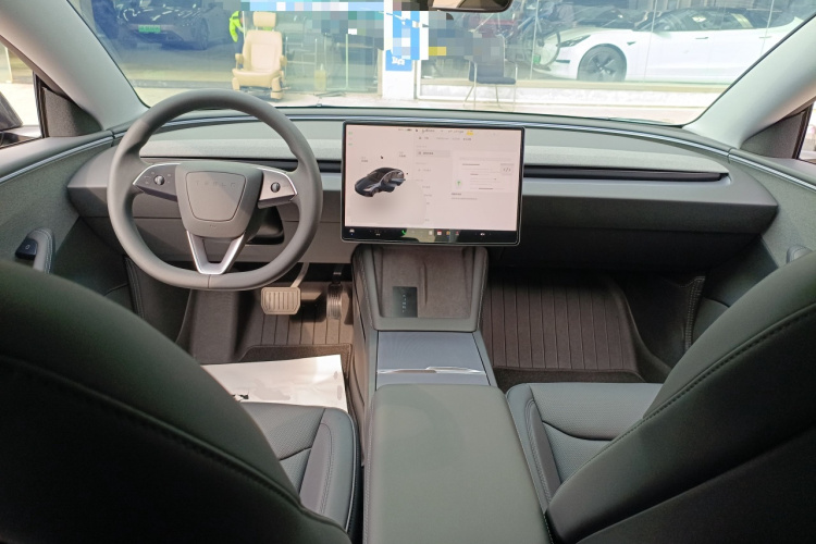 特斯拉 Model 3 2025款 后轮驱动版中控内饰7002