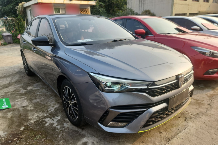 荣威i5 2021款 1.5L CVT钻石版车身外观3