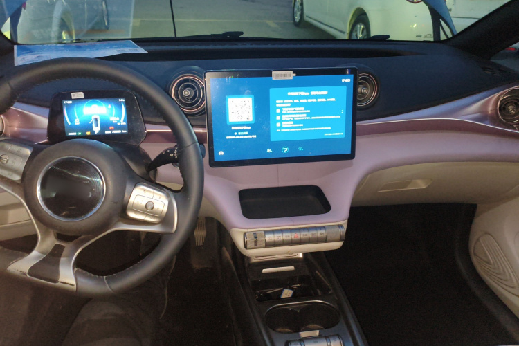 比亚迪 海豚 2021款 405km 时尚版中控内饰7002