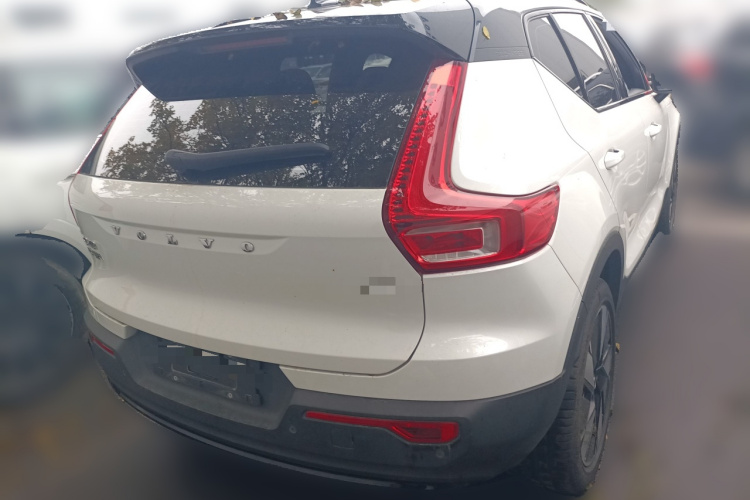 沃尔沃XC40新能源 2024款 长续航版车身外观7