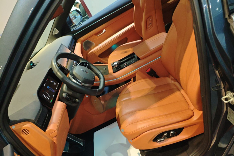 鸿蒙智行 问界M7 2024款 1.5T 智驾四驱Ultra版 5座中控内饰19