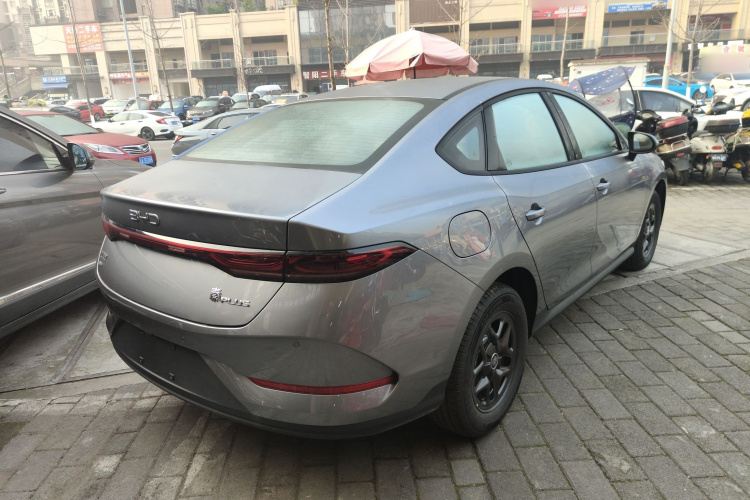 比亚迪 秦PLUS 2025款 DM-i 智驾版 55KM领先型车身外观7