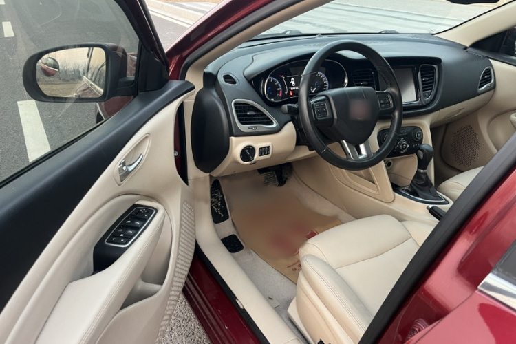 菲亚特 菲翔 2012款 1.4T 自动尊享版中控内饰7002