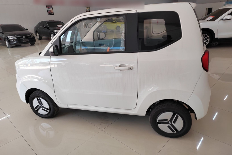 凌宝汽车 凌宝uni 2025款 微甜版 11.52kWh车身外观4