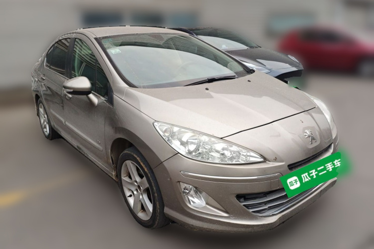 标致408 2013款 2.0L 自动舒适版车身外观3