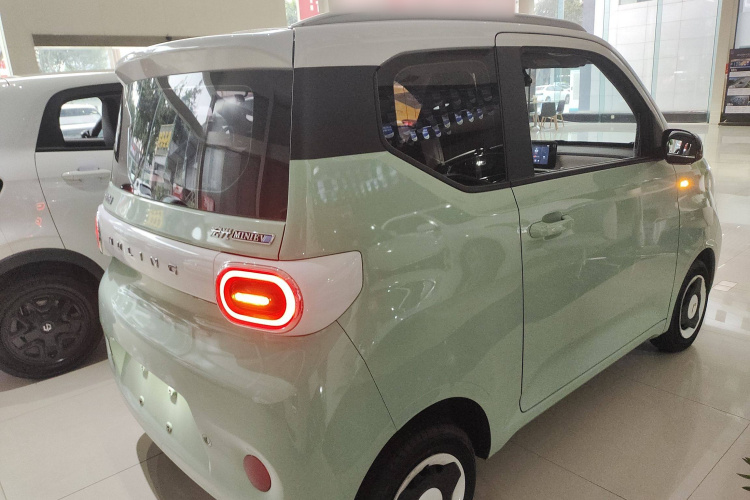 五菱汽车 宏光MINIEV 2024款 第三代 170km车身外观7