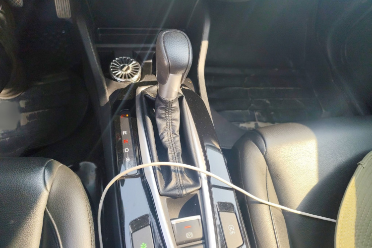 本田 凌派 2019款 180Turbo CVT豪华版 国V局部细节18