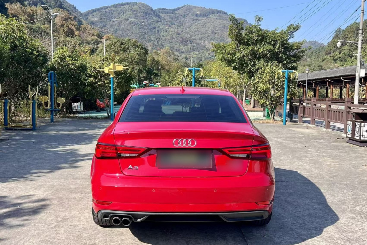 奥迪A3 2018款 30周年年型 Limousine 35 TFSI 进取型车身外观6003