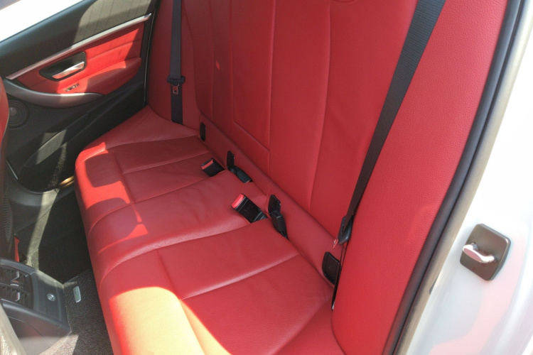 宝马3系 2018款 330i M运动曜夜版中控内饰21