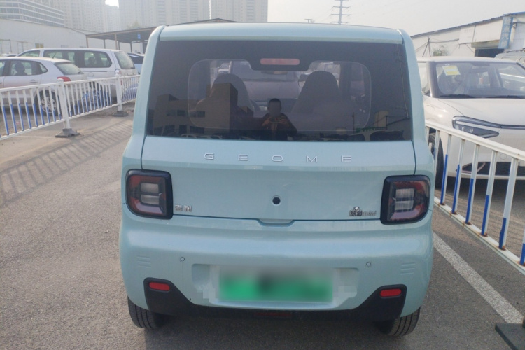 吉利银河 2024款 熊猫mini 200km 耐力熊车身外观6