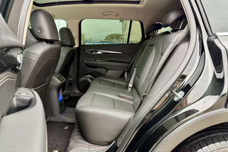 别克 2023款 昂科威Plus 652T 五座豪华型中控内饰7002