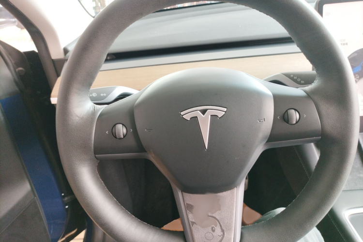 特斯拉 Model Y 2022款 改款 后轮驱动版局部细节13