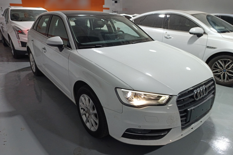 奥迪A3 2015款 Sportback 35 TFSI 百万纪念智领型车身外观3