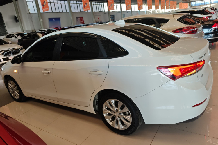 别克 英朗 2018款 15T 手动精英型 国V车身外观4