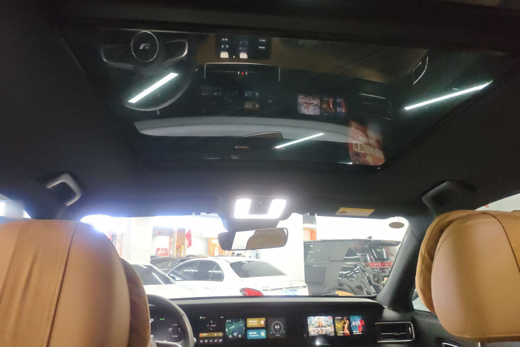 理想汽车 理想ONE 2021款 增程6座版中控内饰22