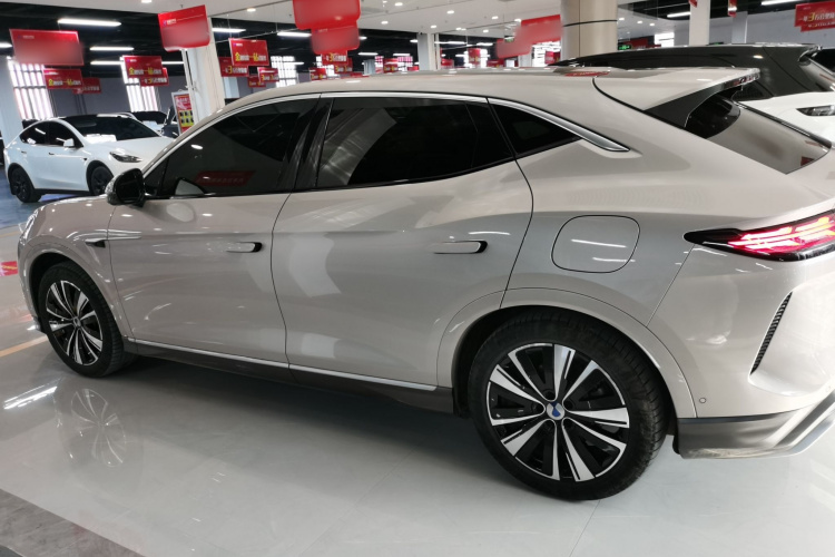 腾势N7 2023款 超长续航版车身外观4