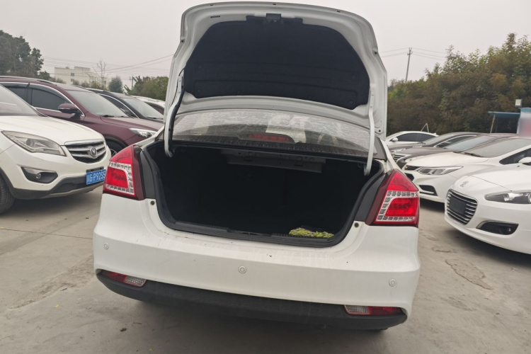 吉利汽车 金刚 2016款 1.5L 手动精英型机舱底盘23