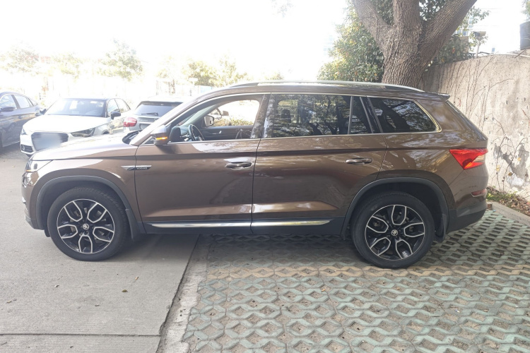 斯柯达 柯迪亚克 2019款 TSI330 5座两驱豪华优享版 国V车身外观4