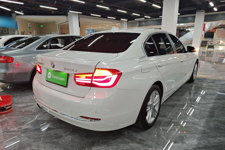 宝马3系 2017款 320Li 时尚型车身外观7