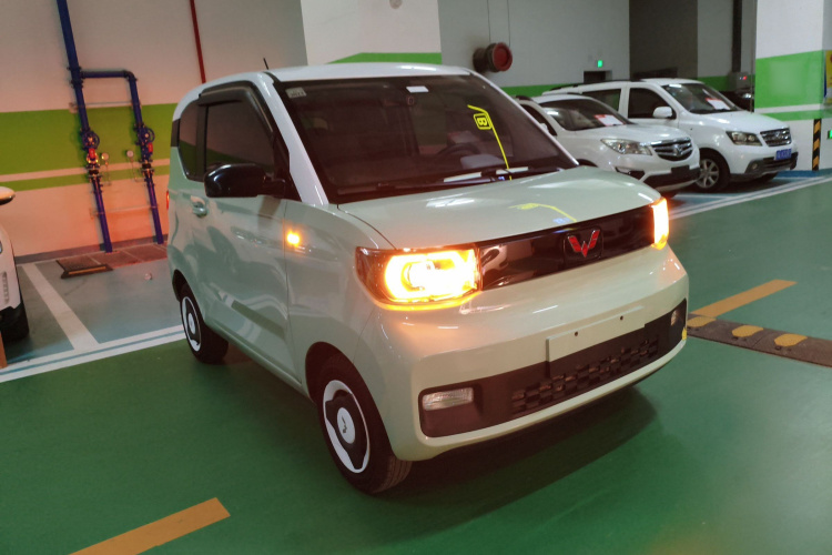 五菱汽车 宏光MINIEV 2021款 马卡龙时尚款 磷酸铁锂车身外观3