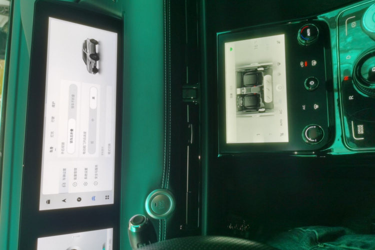 哪吒汽车 哪吒U 2022款 智500 磷酸铁锂局部细节16