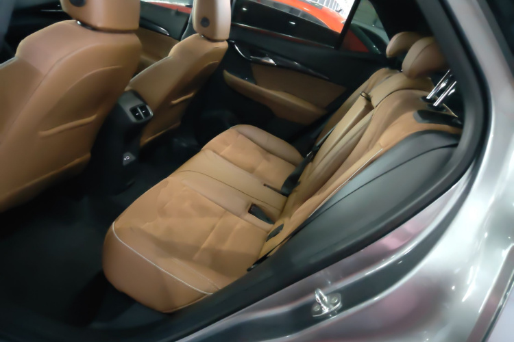 别克 2020款 昂科威S 652T 四驱豪华型中控内饰21