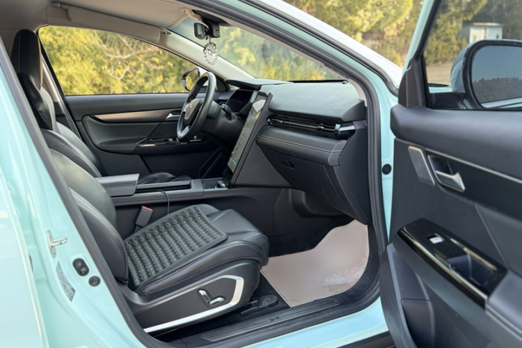 小鹏G3 2021款 G3i 520N+中控内饰7006