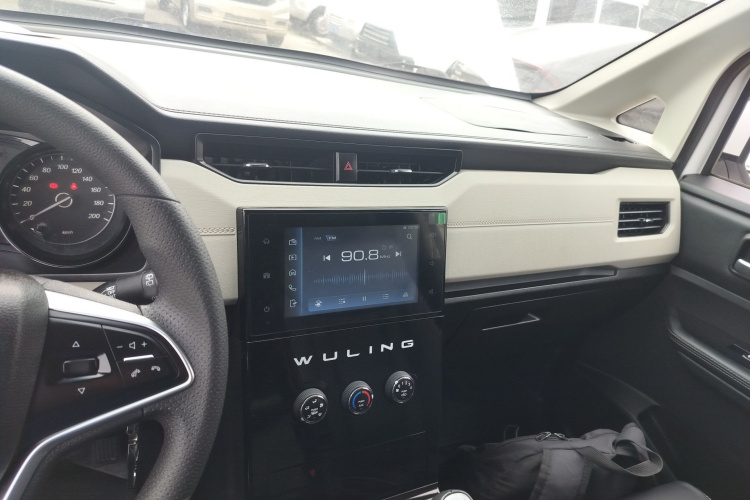 五菱汽车 五菱征程 2021款 1.5T 手动豪华型中控内饰12