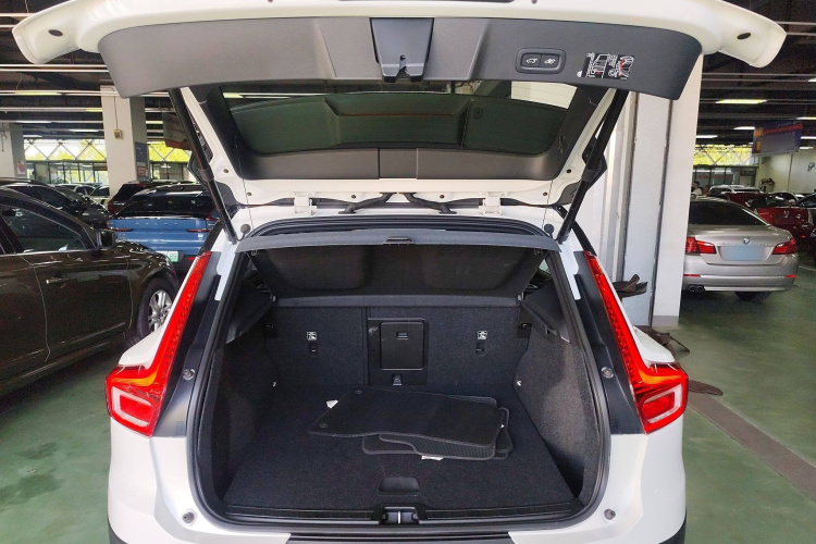 沃尔沃XC40新能源 2021款 P8 纯电 四驱智雅运动版局部细节23