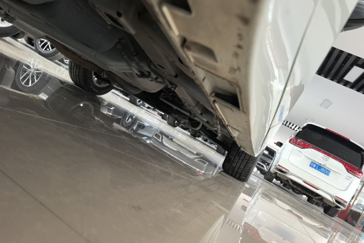 广汽传祺 传祺M6 2019款 270T 自动豪华版（七座）国V局部细节9002