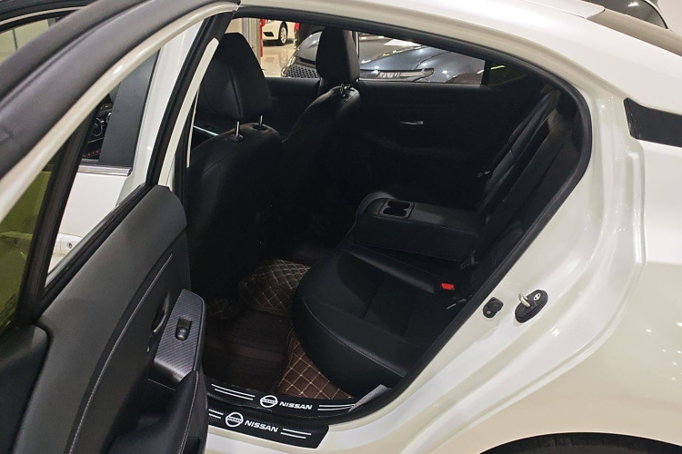 日产 轩逸 2023款 1.6L CVT悦享版中控内饰7004