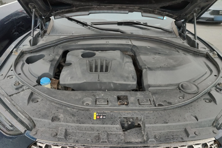 魏牌 VV7 2020款 2.0T 旗舰型机舱底盘24