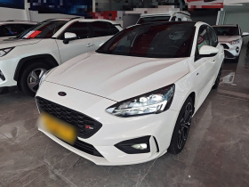 福特 福克斯 2020款 两厢 EcoBoost 180 自动ST Line