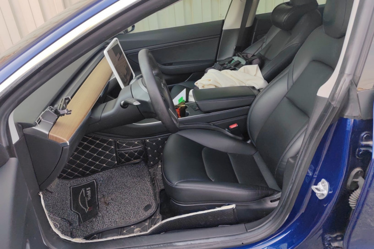 特斯拉 Model 3 2020款 标准续航后驱升级版中控内饰19