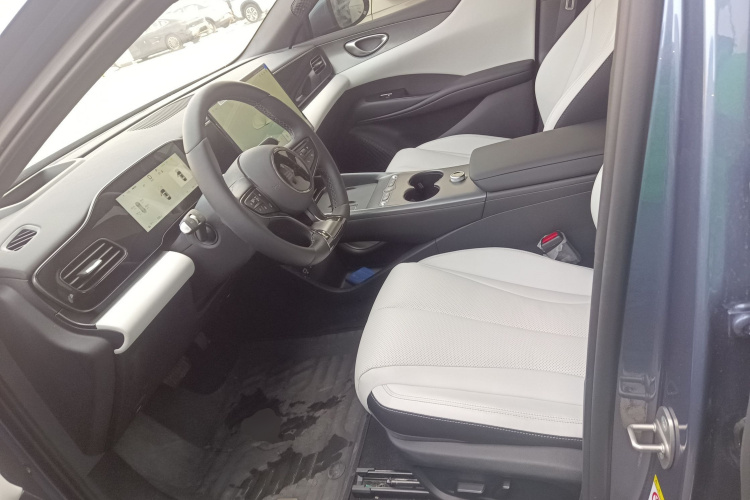 比亚迪 海豹06新能源 2025款 EV 545KM旗舰型中控内饰19