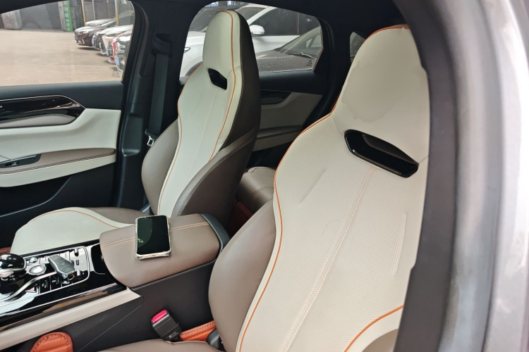 比亚迪 秦PLUS 2023款 冠军版 DM-i 55KM超越型中控内饰19