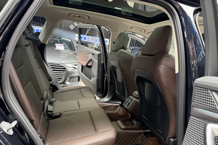 宝马X1 2023款 sDrive25Li M运动套装中控内饰7014