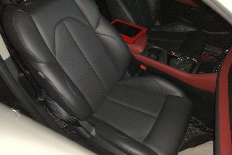 长安CS55PLUS 2022款 蓝鲸版 1.5T DCT尊贵型局部细节41